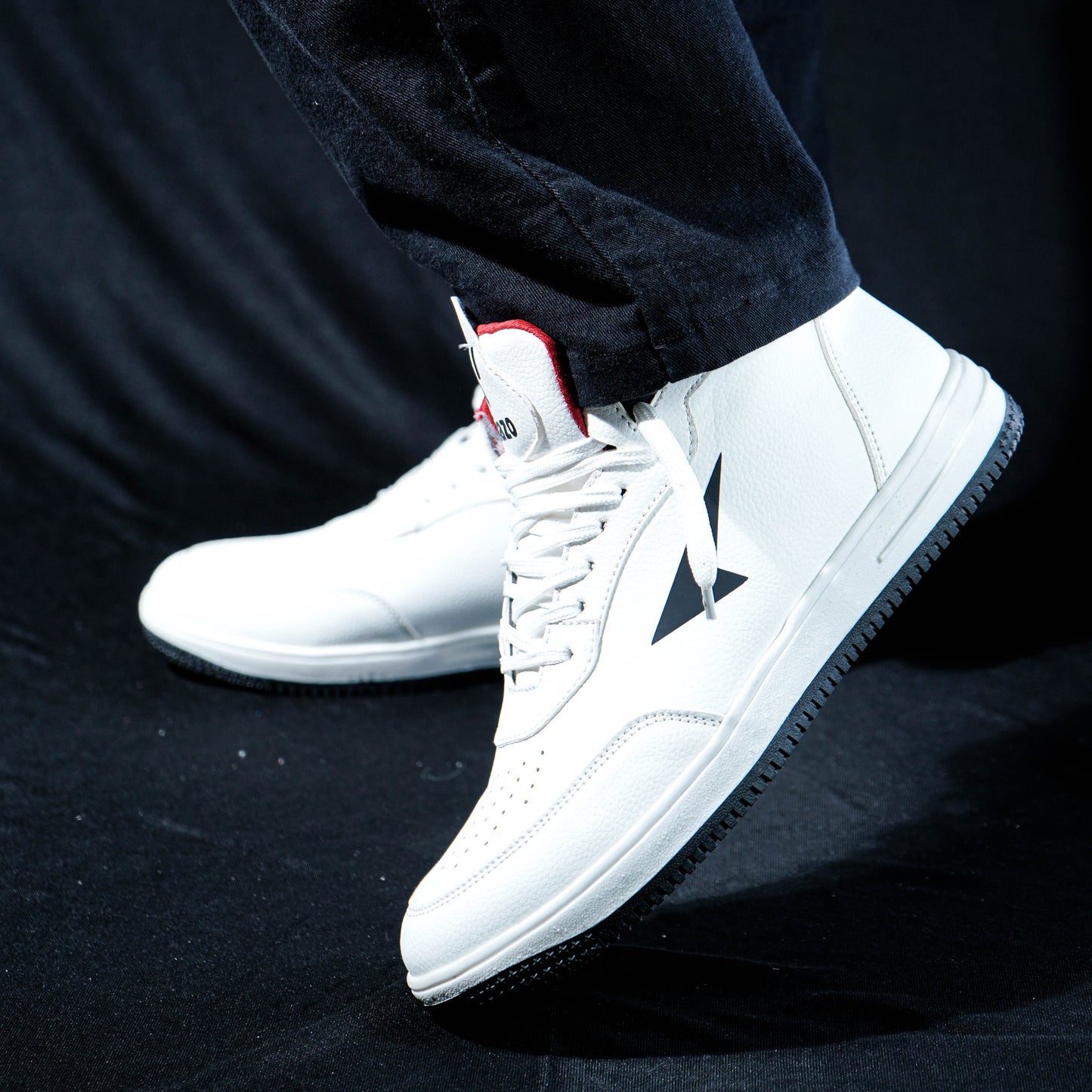 Viazo Voltage Red Sneakers